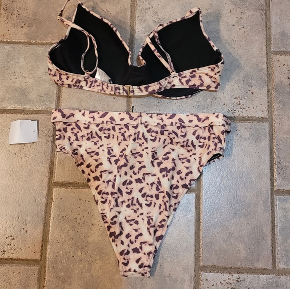 Weworewhat Tortoise Woman Swimsuit Underwire Top & High-Waist Bottom Bikini Set - Picture 7 of 12